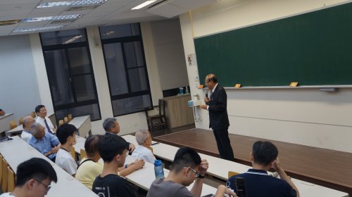 113.09.23 系友分享座談會暨捐贈典禮-教育理念經驗分享-蘇春槐理事長(碩67､理學院傑出校友)