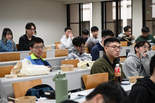 114.03.05《有沒有什麼問題》師生座談照片