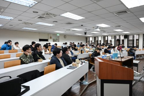 114.03.05《有沒有什麼問題》師生座談照片