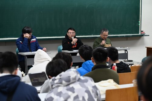 114.03.05《有沒有什麼問題》師生座談照片