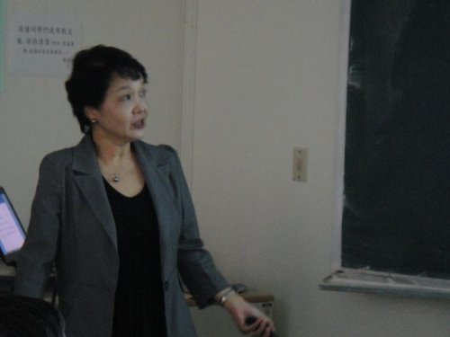 102.05.06 菲律賓大學地利門分校應數系教授學術交流